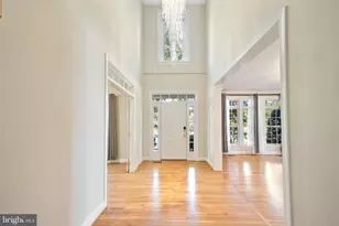 2393 Watters Glen Ct, Falls Church, VA 22043 - Photo 5