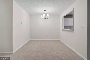 2273 Hunters Run Dr, Reston, VA 20191 - Photo 7