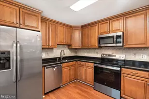 4432 Chase Park Ct, Annandale, VA 22003 - Photo 5