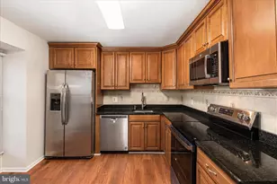 4432 Chase Park Ct, Annandale, VA 22003 - Photo 3