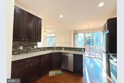9563 Lagersfield Circle, Vienna, VA 22181 - Photo 7