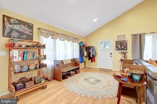 6631 Kirkley Ave, McLean, VA 22101 - Photo 9