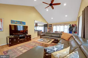 6631 Kirkley Ave, McLean, VA 22101 - Photo 11