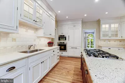 8001 Greenwich Woods Drive, McLean, VA 22102 - Photo 9