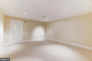 8001 Greenwich Woods Dr, McLean, VA 22102 - Photo 25