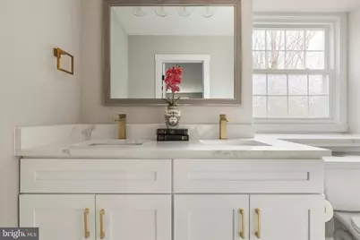 1002 Kerge Court SE, Vienna, VA 22180 - Photo 23