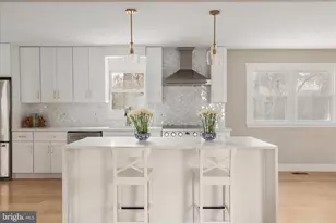 1002 Kerge Ct SE, Vienna, VA 22180 - Photo 3