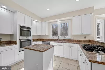 11192 Longwood Grove Drive, Reston, VA 20194 - Photo 19