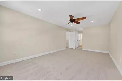 11192 Longwood Grove Drive, Reston, VA 20194 - Photo 43