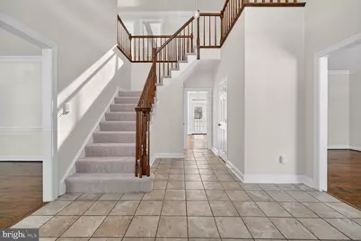 11192 Longwood Grove Drive, Reston, VA 20194 - Photo 3