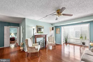 10225 Valentino Dr, Oakton, VA 22124 - Photo 5