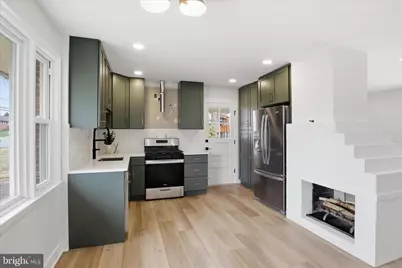 14801 Carlbern Drive, Centreville, VA 20120 - Photo 5