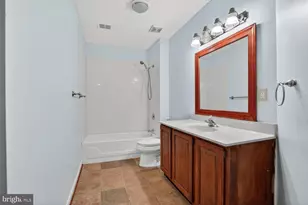 905 Falls Bridge Ln, Great Falls, VA 22066 - Photo 43