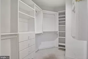 905 Falls Bridge Ln, Great Falls, VA 22066 - Photo 39