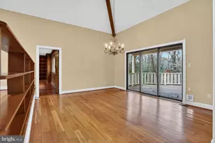 905 Falls Bridge Ln, Great Falls, VA 22066 - Photo 13