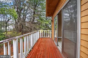 905 Falls Bridge Ln, Great Falls, VA 22066 - Photo 41