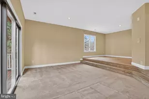 905 Falls Bridge Ln, Great Falls, VA 22066 - Photo 33