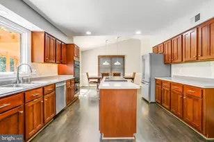 931 Welham Green Rd, Great Falls, VA 22066 - Photo 15