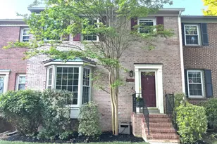 9441 Park Hunt Ct, Springfield, VA 22153 - Photo 1