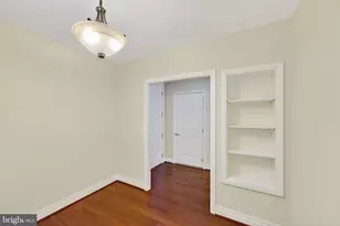 8220 Crestwood Heights Dr, McLean, VA 22102 - Photo 5