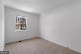 2402 Windbreak Dr, Alexandria, VA 22306 - Photo 13