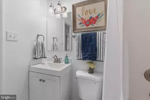 2402 Windbreak Dr, Alexandria, VA 22306 - Photo 17