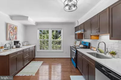 2402 Windbreak Drive, Alexandria, VA 22306 - Photo 9