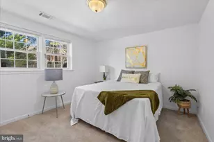 2402 Windbreak Dr, Alexandria, VA 22306 - Photo 25