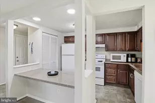 8386 Brockham Dr, Alexandria, VA 22309 - Photo 7