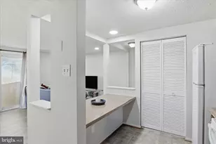 8386 Brockham Dr, Alexandria, VA 22309 - Photo 9