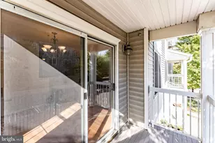 12887 Fair Briar Ln, Fairfax, VA 22033 - Photo 7