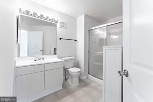 12887 Fair Briar Ln, Fairfax, VA 22033 - Photo 15