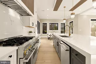 6935 Southridge Dr, McLean, VA 22101 - Photo 25