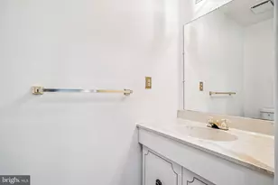 2201 McLean Park Rd, Falls Church, VA 22043 - Photo 19