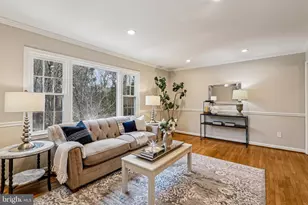 9269 Bailey Ln, Fairfax, VA 22031 - Photo 13