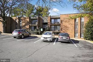 4400 Island Pl, Annandale, VA 22003 - Photo 7