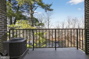 4400 Island Pl, Annandale, VA 22003 - Photo 9