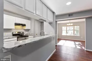 4108 Monument Ct, Fairfax, VA 22033 - Photo 9