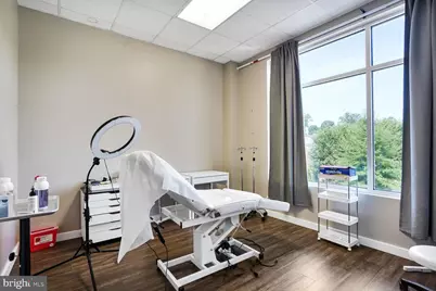 7121 Leesburg Pike #2-2, Falls Church, VA 22043 - Photo 5