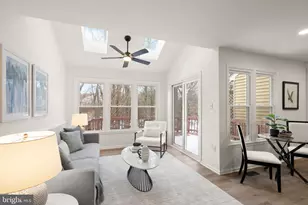 3006 Oakton Meadows Ct, Oakton, VA 22124 - Photo 15