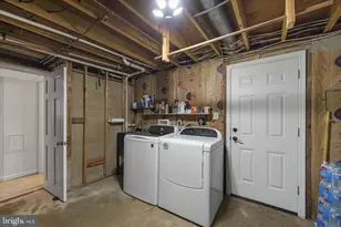 6227 Secret Hollow Ln, Centreville, VA 20120 - Photo 19