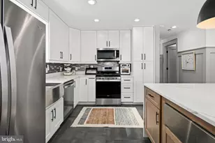 2813 James Dr, Alexandria, VA 22303 - Photo 11