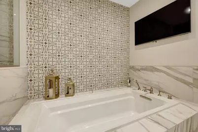 6304 Dunaway Court, McLean, VA 22101 - Photo 17