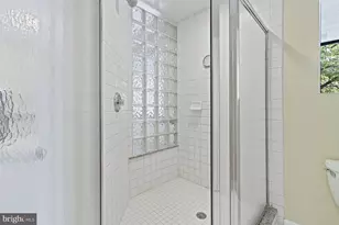 7107 Roxann Rd, Alexandria, VA 22315 - Photo 31