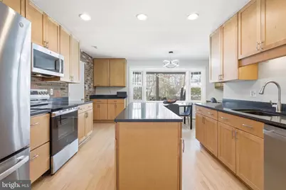 521 Creek Crossing Road NE, Vienna, VA 22180 - Photo 19