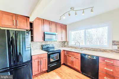 13373 Hungerford Place, Herndon, VA 20170 - Photo 17