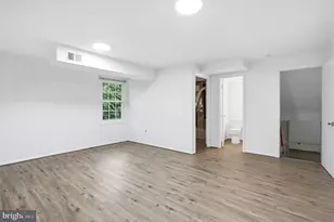 9307 Shari Dr, Fairfax, VA 22032 - Photo 23