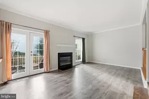 6739 Rockledge Pl, Centreville, VA 20121 - Photo 9