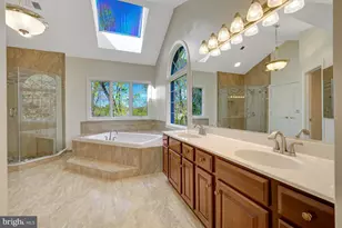 9906 Hessick Ct, Great Falls, VA 22066 - Photo 29