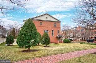 6739 Darrells Grant Pl, Falls Church, VA 22043 - Photo 7